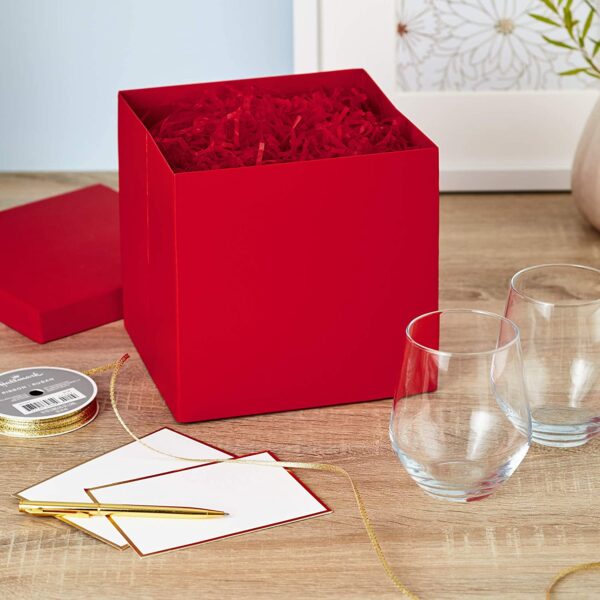 صندوق هدايا احمر